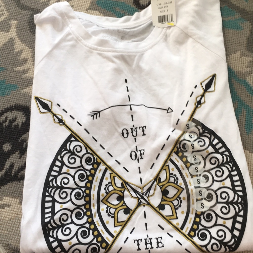 White tee Brand New from Kohl’s.